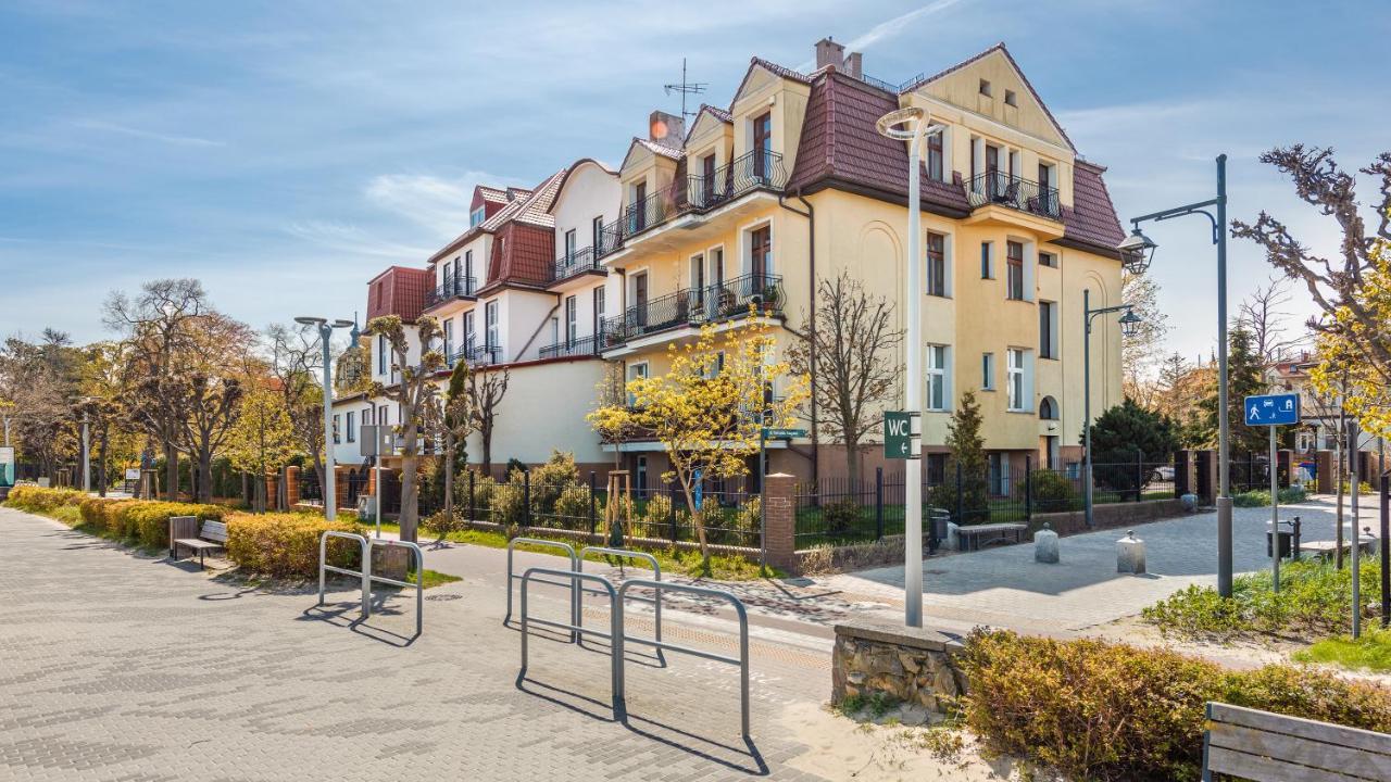 Apartamenty Sun & Snow Traugutta Plaza ソポト エクステリア 写真