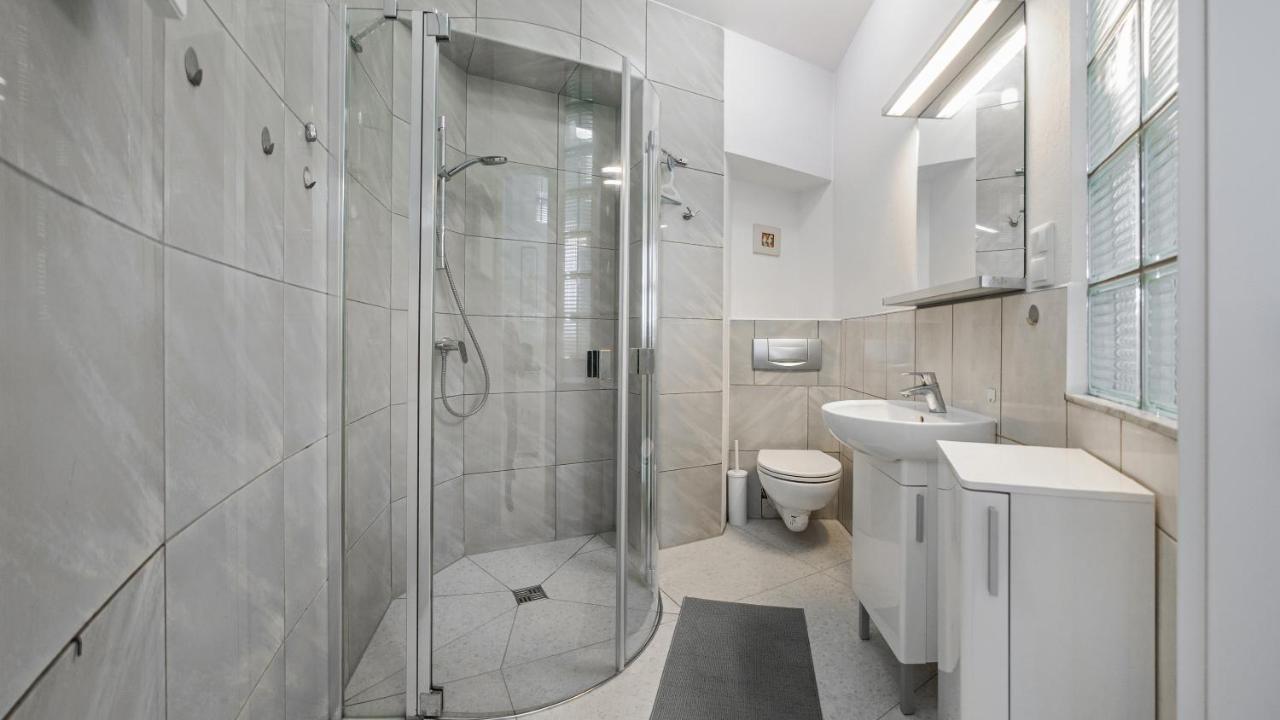 Apartamenty Sun & Snow Traugutta Plaza ソポト エクステリア 写真
